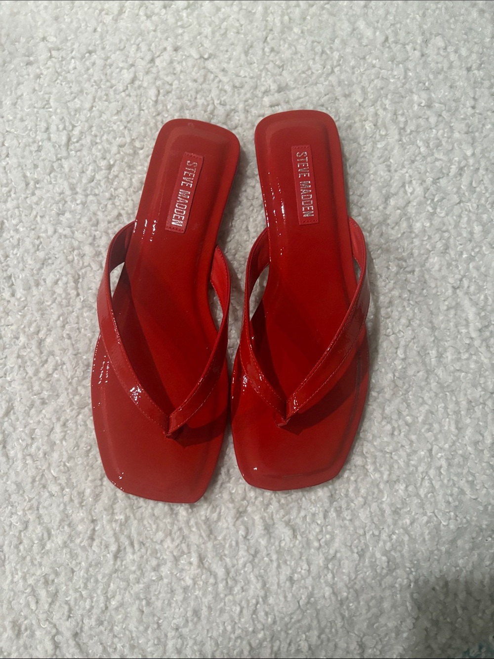 Steve Madden Red Patent Square-Toe Thong Sandals Sz8.5 NEW